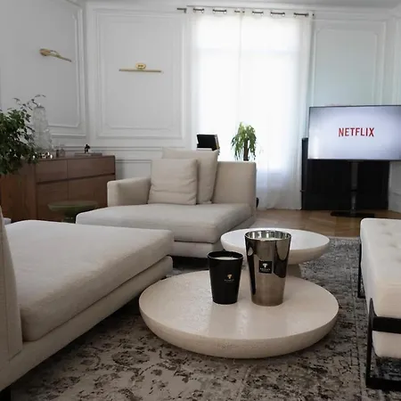 Eiffel Tower View Luxury 2br For 5 People * Paris