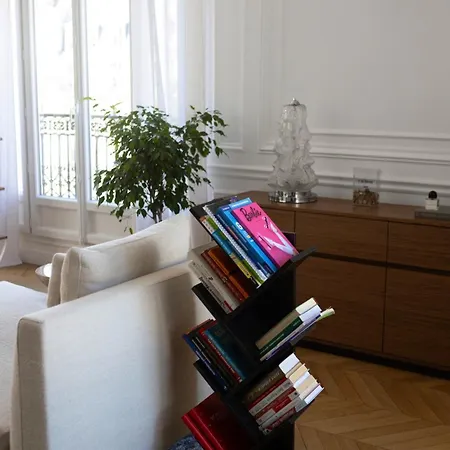 Eiffel Tower View Luxury 2br For 5 People Semesterbostad Paris